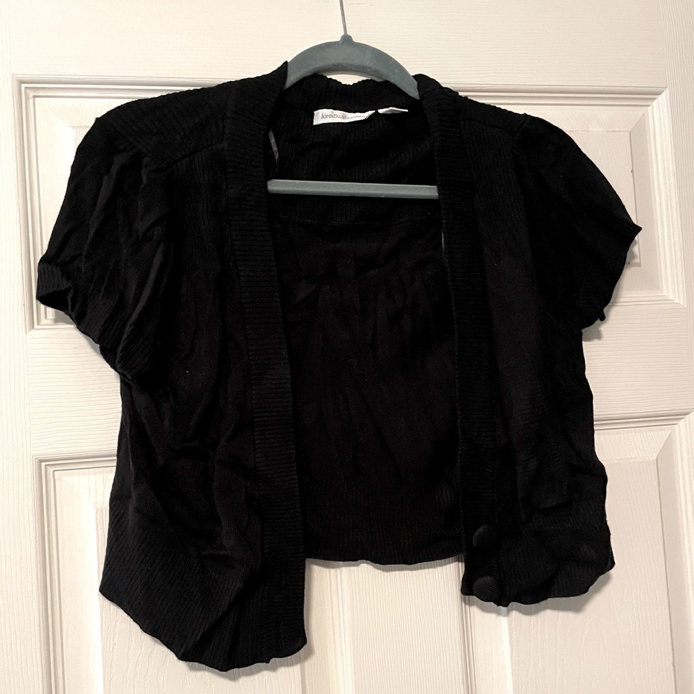 Cropped short sleeve sweater